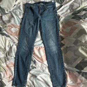 Lucky brand Mid Rise Skinny Ava